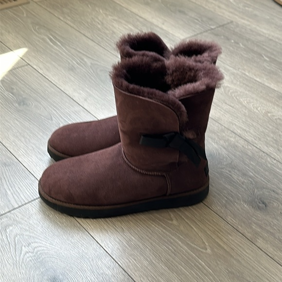 UGG Bailey boot size 9 in Brown - Picture 2 of 5